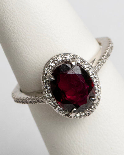 Anillo Tipo lady D en oro blanco de 14K con 1.58Q de rubelita natural y 0.20Q de diamante