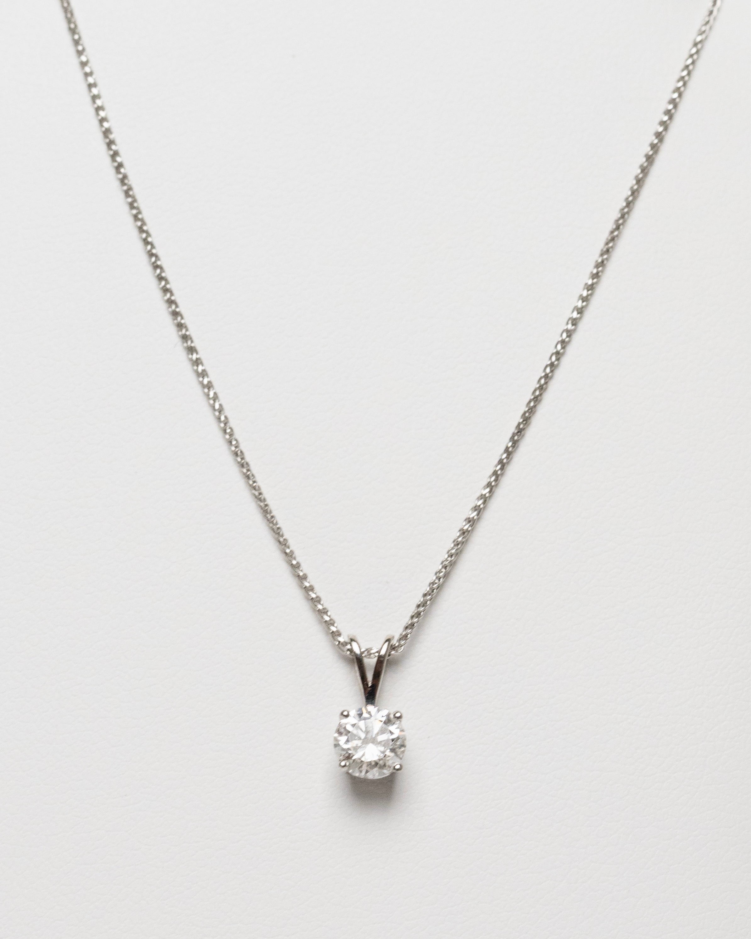 Dije con Diamante Lab Grown 0.30Q y Cadena en Oro Blanco 14K